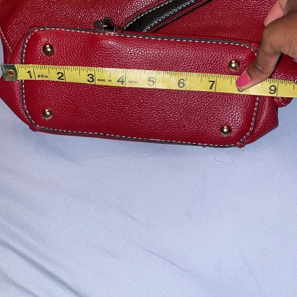 Disney inspired PLEATHER red bag purse medium crossbody travel Mickey Minnie fun - Picture 5 of 8